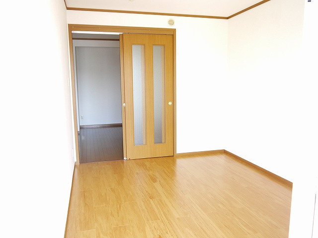 フォンテーヌ　Ｎ－Ⅱの洋室|コンパクトで使いやすい洋室です