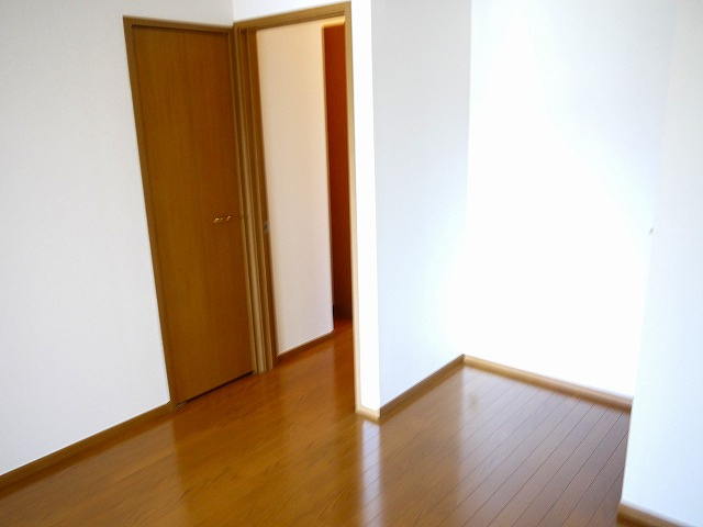 フォンテーヌ　Ｎ－Ⅱの洋室|明るい洋室です