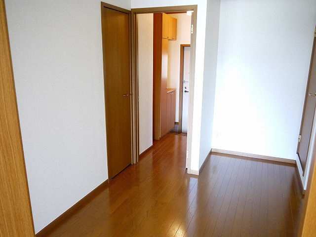 フォンテーヌ　Ｎ－Ⅱの洋室|落ち着いた色調の洋室です