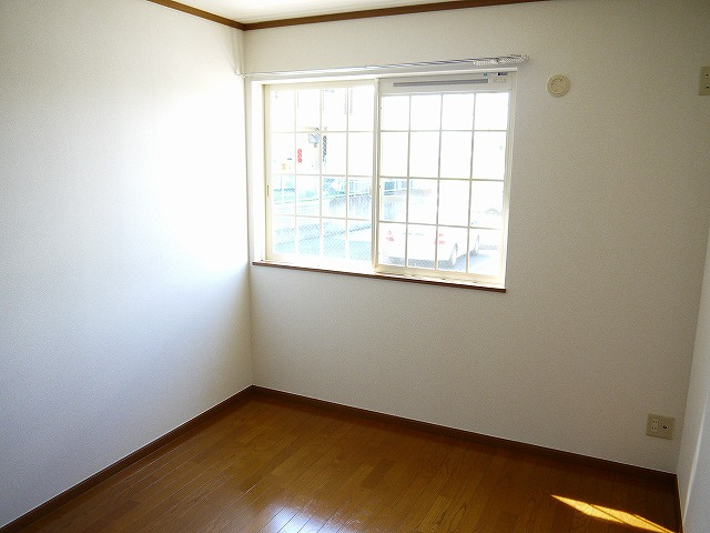 フォンテーヌ　Ｎ－Ⅱの洋室|ゆったりした洋室です