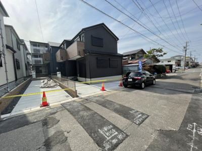 【前面道路含む現地写真】 | 守山区高島町21-1期　全5棟　4号棟＜仲介手数料無料＞白沢小・守山北中　新築一戸建て | 4号棟　〈内覧予約キャンペーン実施中！〉マックスバリュde住まい相談までご連絡下さい。