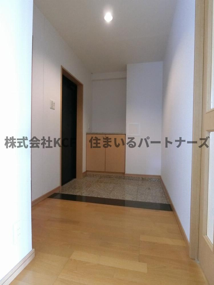 アースコート久留米本町の玄関|シンプルで使いやすい玄関です