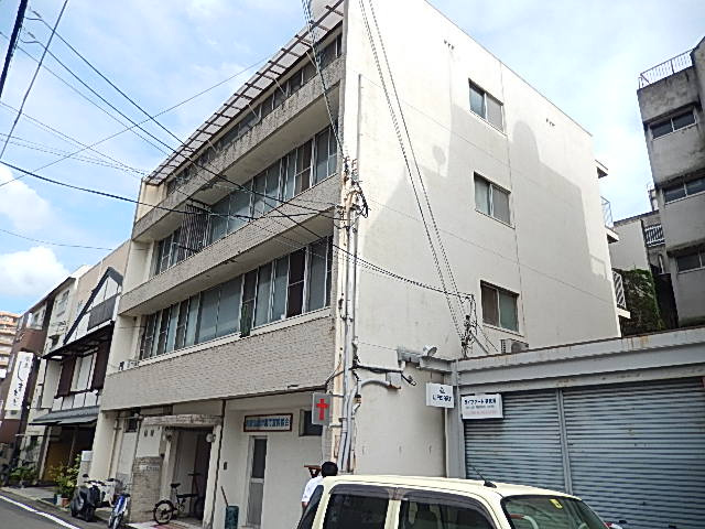 向の芝マンションの外観