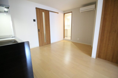 【居間・リビング】 | ヤーナパレス