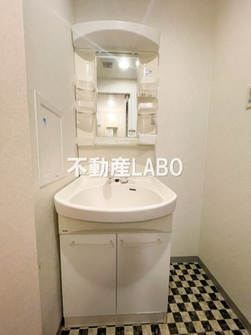 シャトー弁天参番館の洗面所