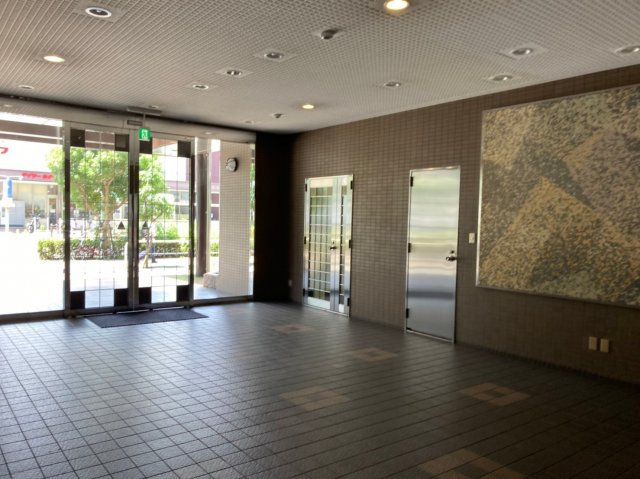 ファミール深江橋アーバンステージのエントランス