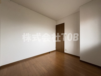 【洋室】 | フィオーレスパッチオ | 洋室4.9帖※クリーニング完了前※