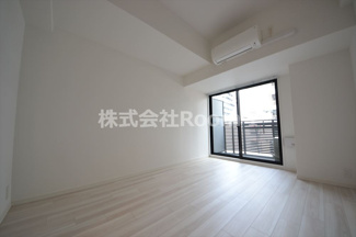 【寝室】 | S-RESIDENCE堺筋本町Uno | ゆとりの広さです