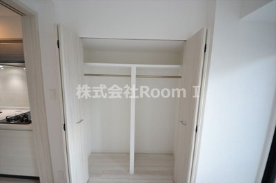 【収納】 | S-RESIDENCE堺筋本町Uno | 便利な収納スペースです