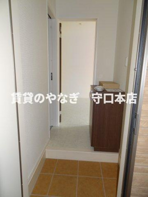 【玄関】 | セントポーリア梅園 | 収納もあり使いやすいです♪