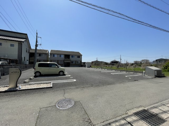 プレスタンテ　Bの駐車場