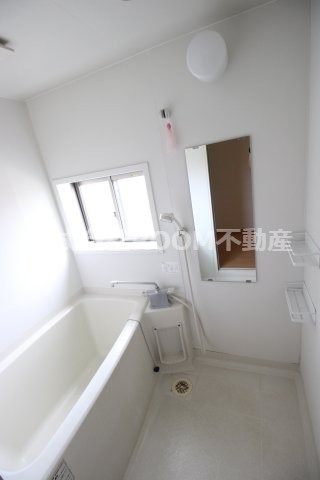 ソレイユ甲斐元　北・南棟の浴室|コンパクトで使いやすいお風呂です