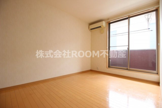 ソレイユ甲斐元　北・南棟の寝室|使い勝手のいい寝室です