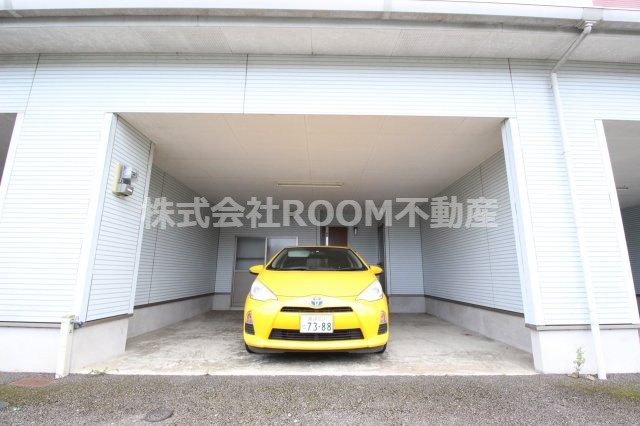 ソレイユ甲斐元　北・南棟の駐車場|駐車場完備です