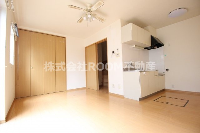 ソレイユ甲斐元　北・南棟の居間・リビング|おしゃれな居間です