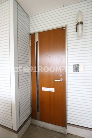 ソレイユ甲斐元　北・南棟の玄関|明るい玄関です