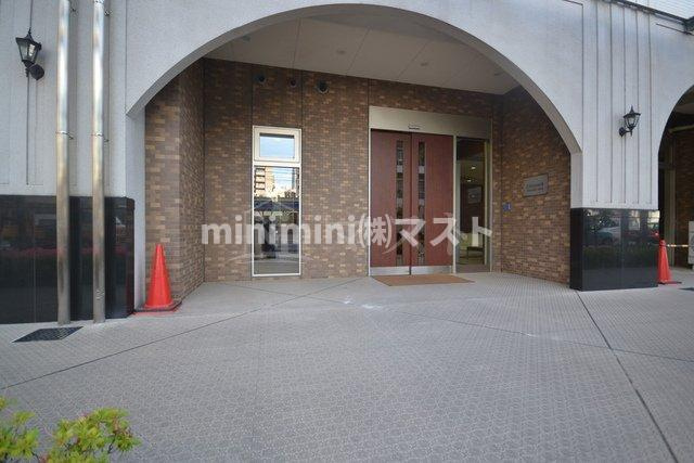 グレンパーク梅田北のエントランス