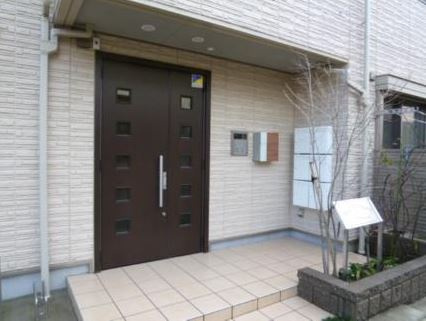 ブリリアント市ヶ谷のエントランス|ブリリアント市ヶ谷
