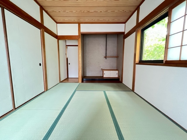  新緑と光のカサ・フェリーチェの内装