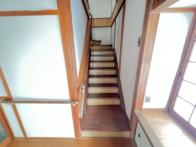  新緑と光のカサ・フェリーチェの内装