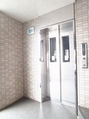 【その他共用部分】 | 都町小川マンション | エレベーターで上層階へも楽々移動。