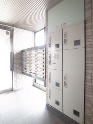 【その他共用部分】 | 都町小川マンション | 宅配ＢＯＸで忙しいかたも安心です。