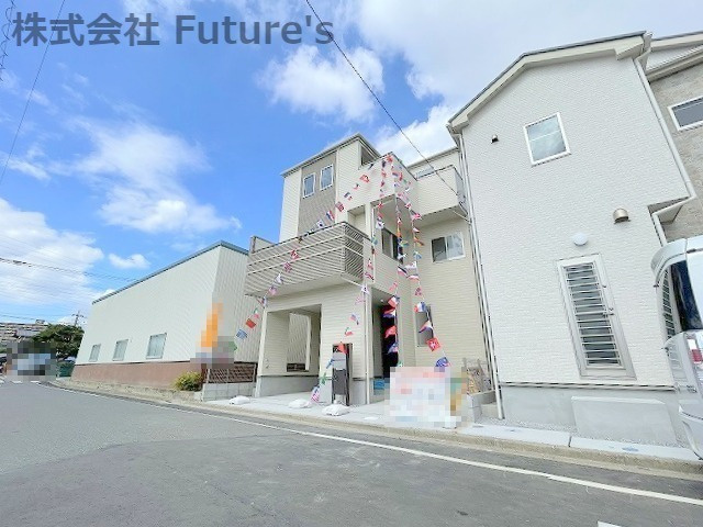 八潮市中央3丁目　新築戸建　全２棟　１号棟の外観|つくばEX「八潮」駅・バス停歩2分！3階建て・新築戸建・残1棟！お早めにお問い合わせ下さい！