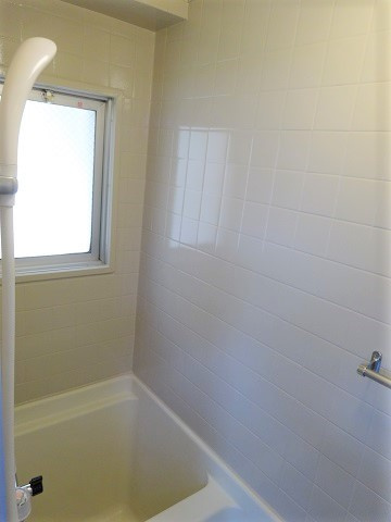 西田産業第5ビルの浴室|コンパクトで使いやすいお風呂です