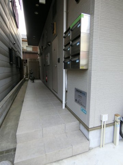 【エントランス】