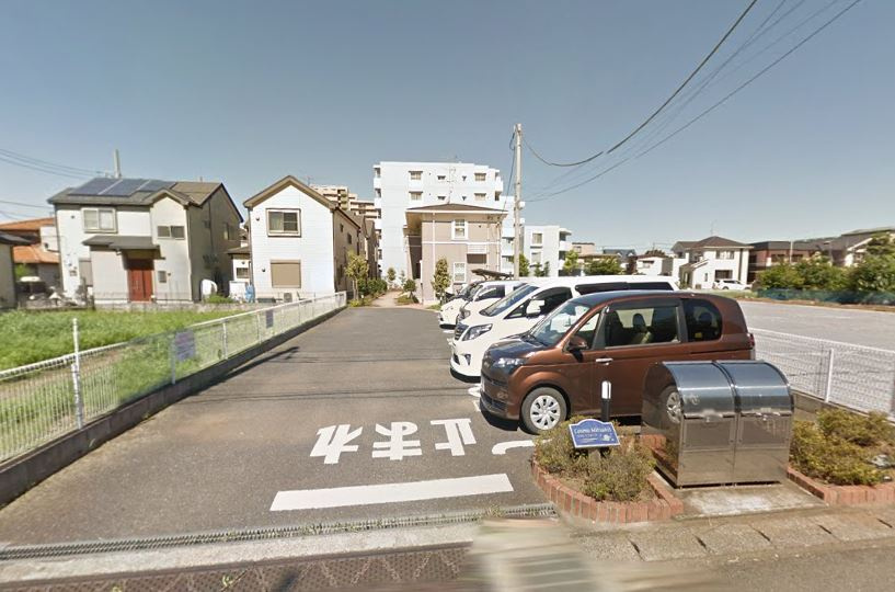 コスモミツキーズの駐車場
