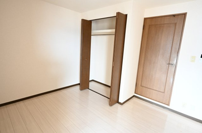 【洋室】 | サンモール富堂Ⅱ