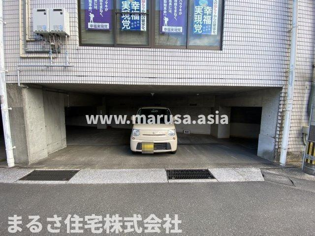 タカマサビルの駐車場