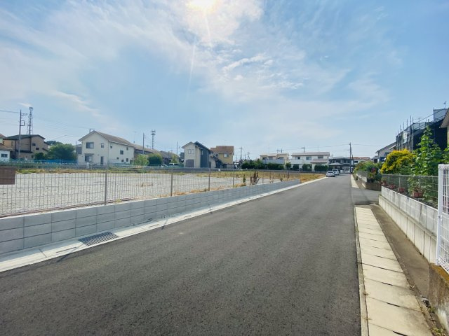 川越市笠幡　土地の前面道路含む現地写真