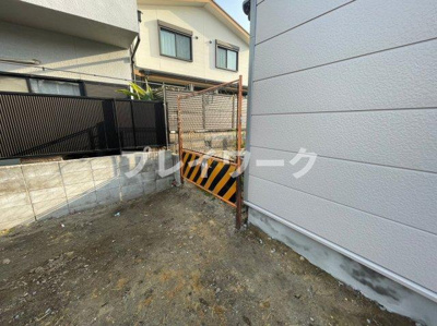 【前面道路含む現地写真】 | 新湊小・建築条件なし・土地30坪・南西向き・堺市堺区高砂町２丁 | 前面道路含む現地写真です