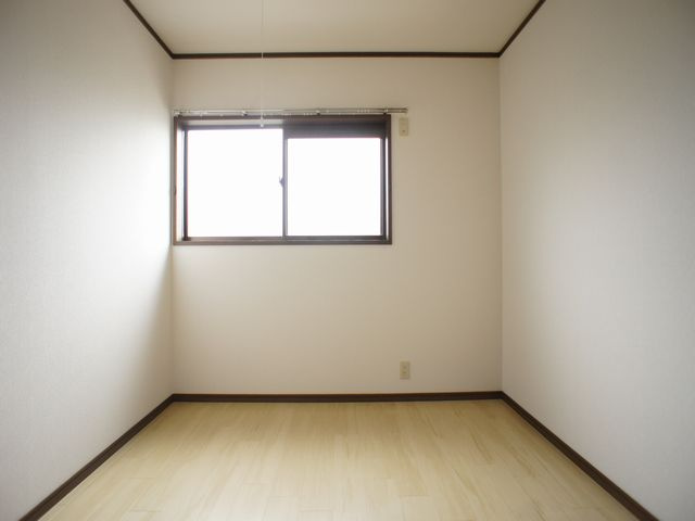 【寝室】 | 塚原マンションA | 清潔感のあるきれいな洋間です♪