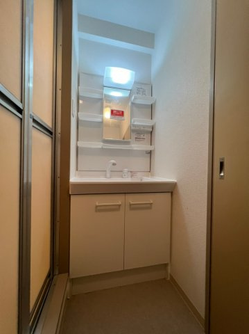 高倉山ハイツの洗面所