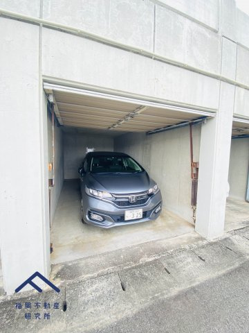 高宮ハウスA棟の駐車場