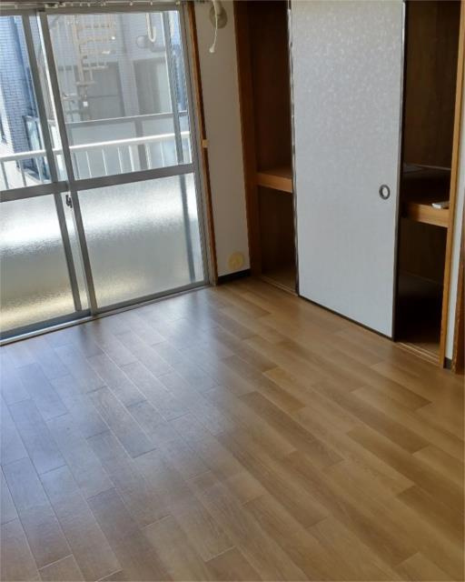 レスポワール新小岩 の洋室
