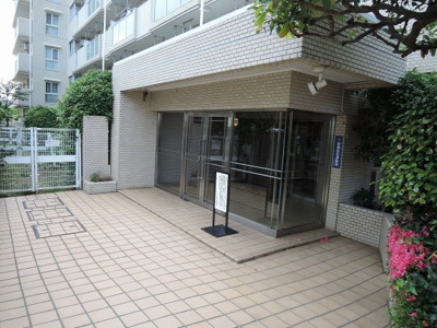 【エントランス】 | コスモ大倉山壱番館 | エントランス部分です。