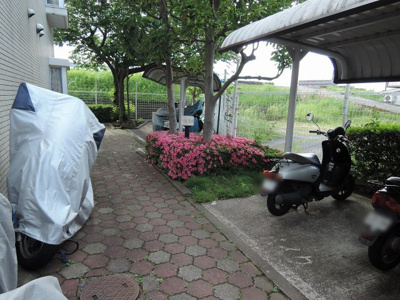 【その他共用部分】 | コスモ大倉山壱番館 | バイク置場スペースです。