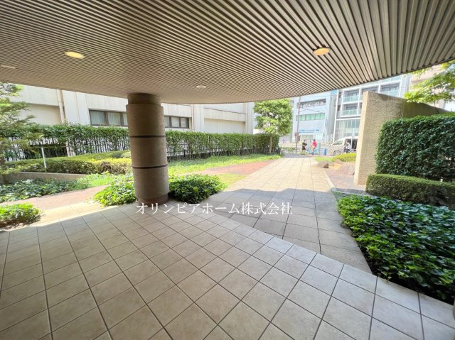 グランパース亀戸　2階　空室　角　部屋　リ　ノベーション済 のエントランス