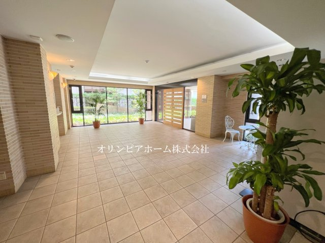 グランパース亀戸　2階　空室　角　部屋　リ　ノベーション済 のエントランス