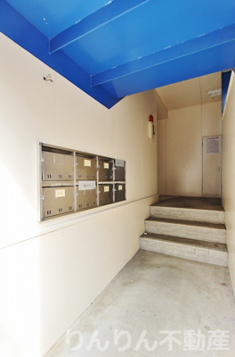 【エントランス】 | ギャラック国府3号棟 | 清潔なエントランスです