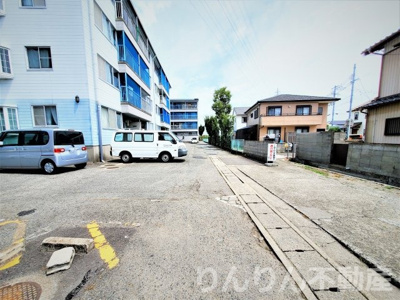 【駐車場】 | ギャラック国府3号棟 | 駐車場があるので、車を買う予定の方も安心です