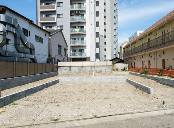 新築戸建　3号棟　（川崎区浜町3丁目）の外観|新築戸建　全3棟　3号棟　2LDK+2S+WIC　JR南武線「小田栄」駅徒歩19分　LDKは14.5畳　収納豊富　車庫有　平坦地　南側公園につき陽当り良好
 