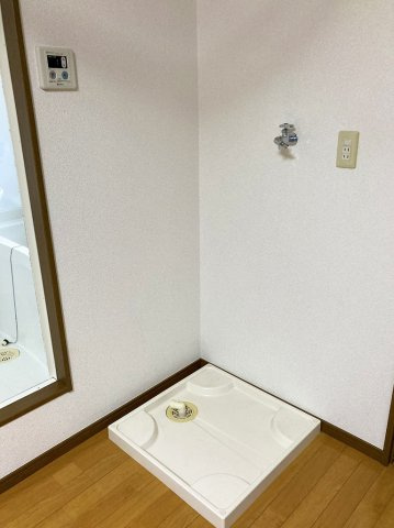 【設備】 | 東田荘A棟 | 室内洗濯機置き場