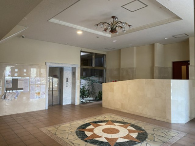 【エントランス】 | グローバル富雄