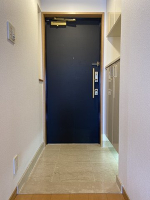 【玄関】 | グローバル富雄