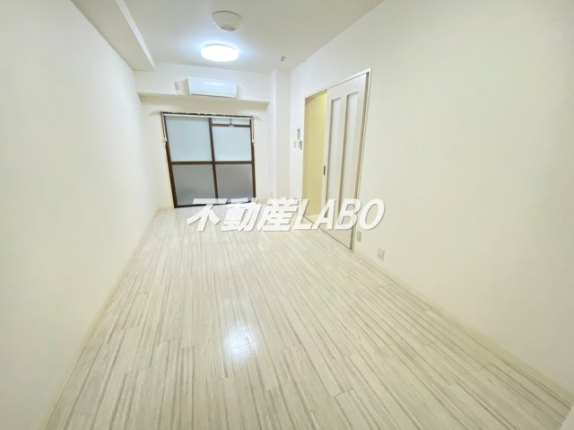 大正メゾンの洋室