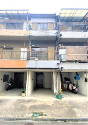 【外観】 | 北条3丁目中古一戸建て | 雨風から守るビルトインガレージです！